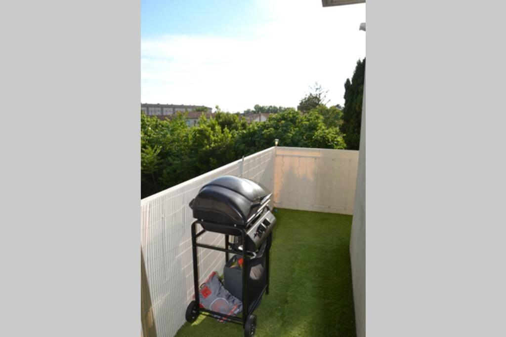 Appartement Lumineux Et Calme Avec Terrasse Avignon Exteriör bild